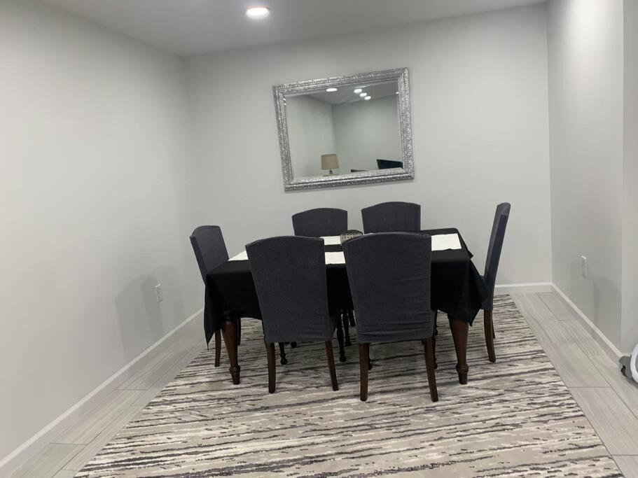2 Bedroom Apartment- Close To Hershey Park, Hollywood Casino And Downtown 哈里斯堡 外观 照片